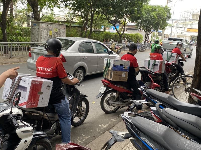 Mua máy in màu tại LYVYSTAR có xuất VAT không?