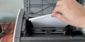 Máy in Maxsion 8200 bị kẹt giấy? Cách khắc phục?