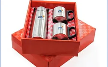 Sử dụng bình giữ nhiệt in logo làm quà tặng độc đáo cho sự kiện