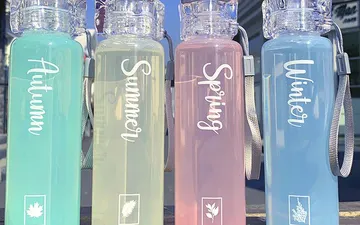 BÌNH NƯỚC NHỰA GIÁ RẺ IN LOGO LÀM QUÀ TẶNG HCM