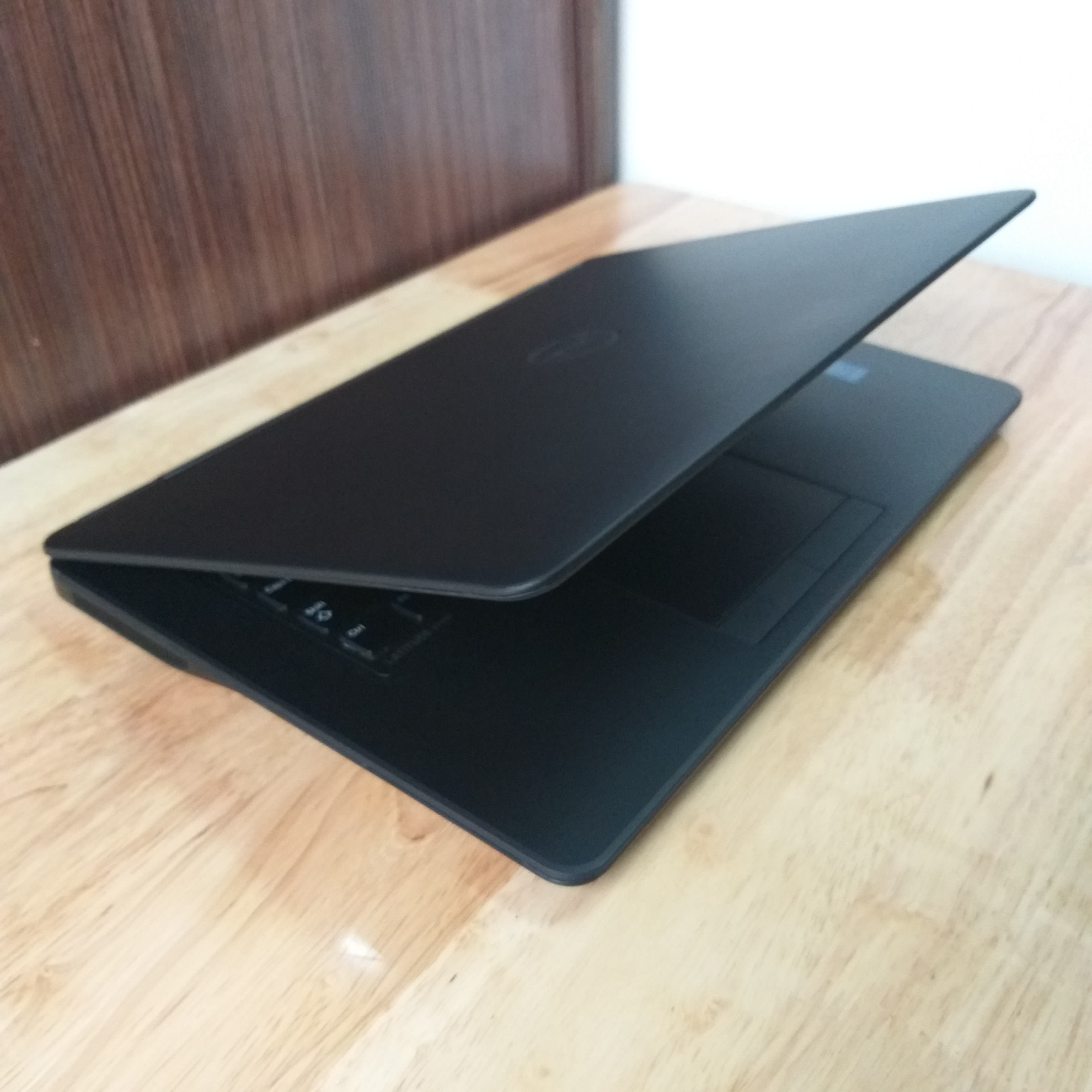 Laptop Dell Latitude E7450, I5 5300U RAM 8GB SSD 256GB