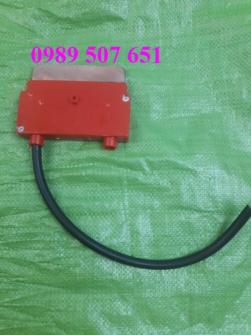 luoi-than-choi-tiep-cau-truc-1p-150a luoi-than-choi-tiep-cau-truc-1p-150a