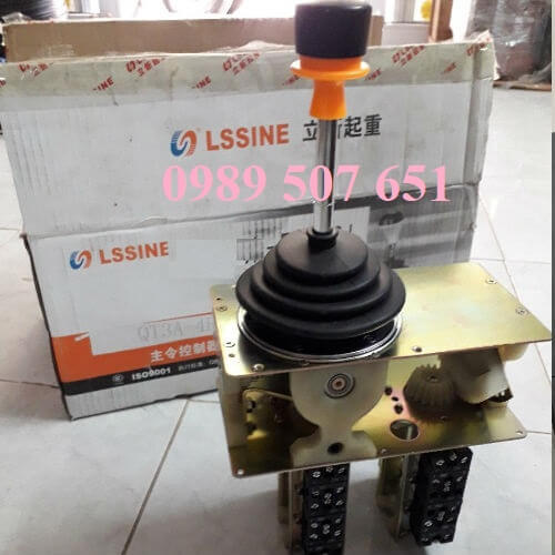 tay-trang-dieu-khien-cau-truc tay-trang-dieu-khien-cau-truc