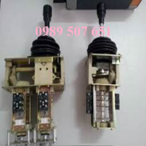 tay-trang-dieu-khien-cau-truc tay-trang-dieu-khien-cau-truc