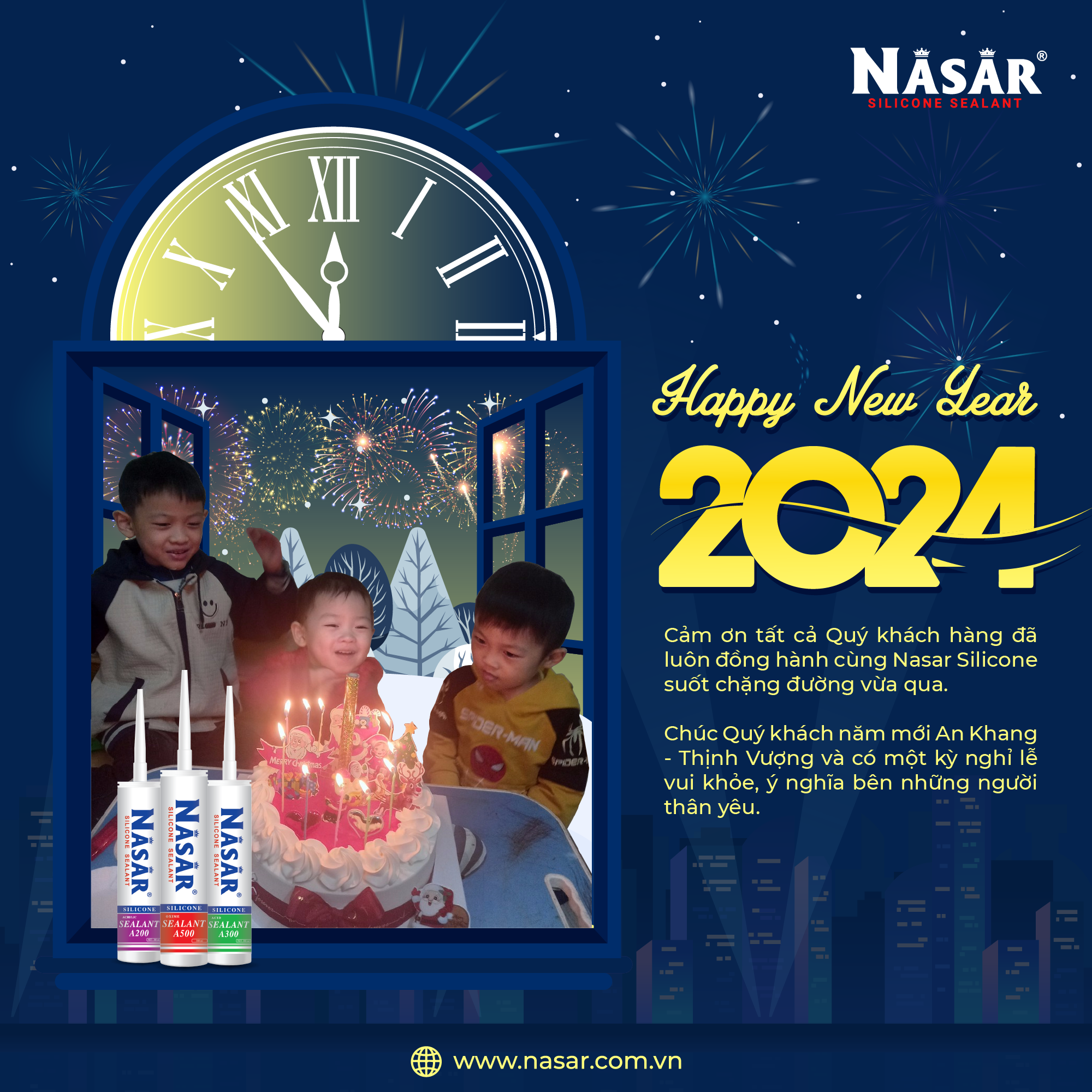 Quý khách hàng và gia đình nhận quà Giáng sinh và Tết dương lịch 2024 từ Nasar Silicone