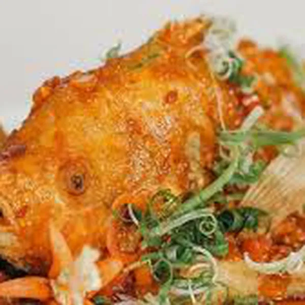 Cá diêu hồng sốt chua ngọt