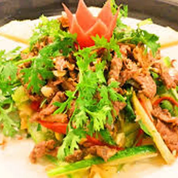 Gỏi bắp bò trộn cải mầm thập cẩm