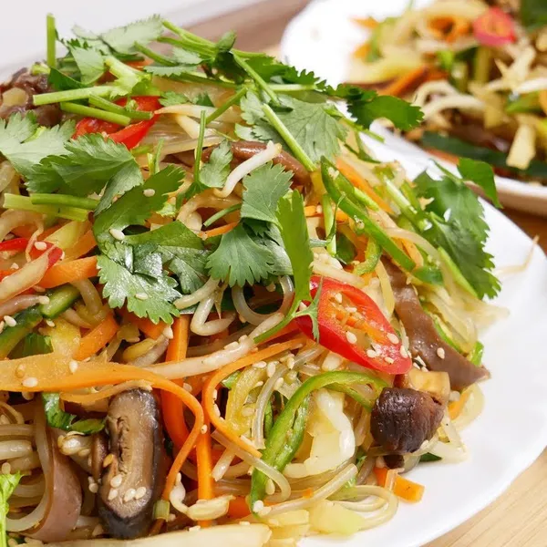 Mì xào thập cẩm chay