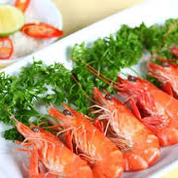 Tôm hấp nước dừa