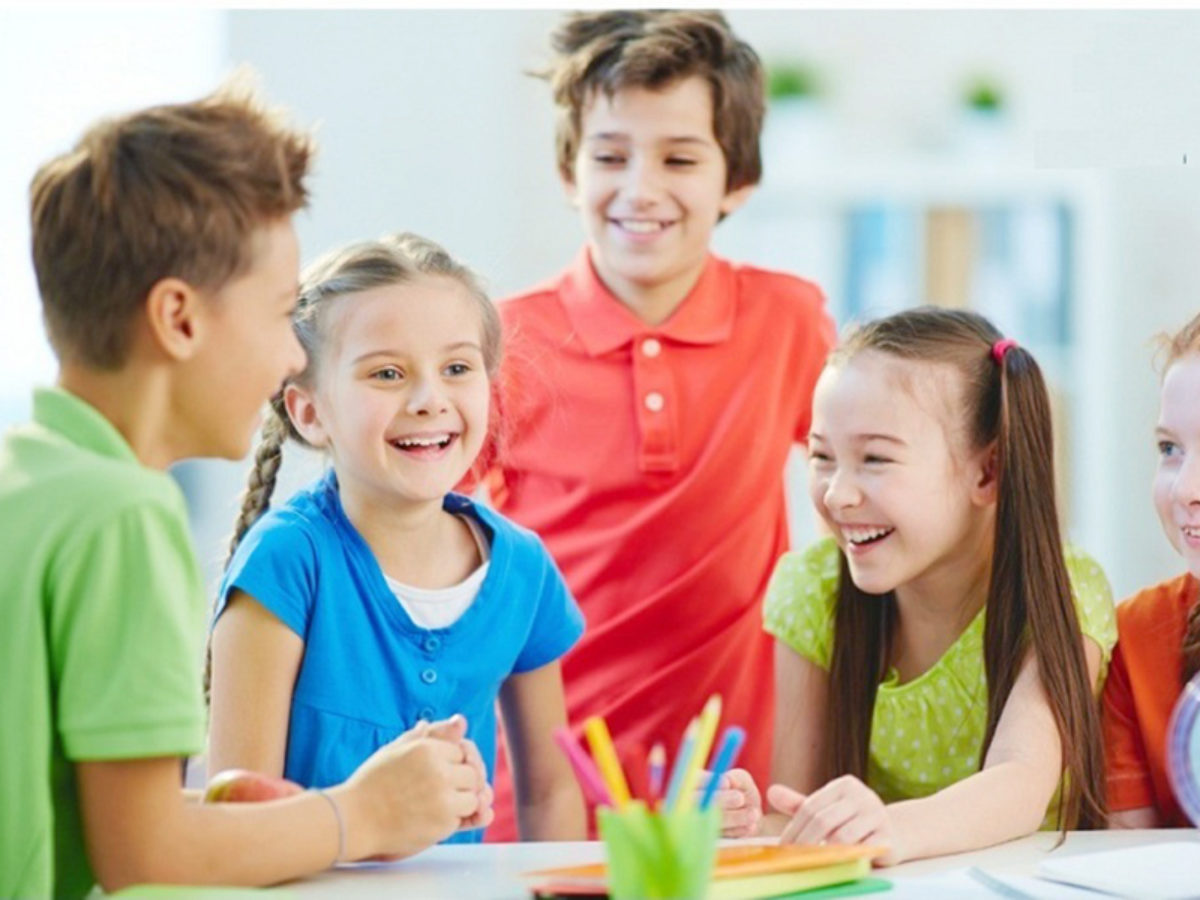 Các hoạt động theo chủ đề giúp các em phát triển các kỹ năng mềm Các hoạt động theo chủ đề giúp các em phát triển các kỹ năng mềm