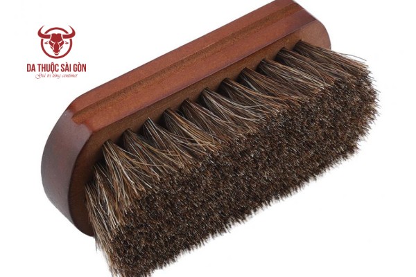 Cách làm sạch đồ da lộn nên biết