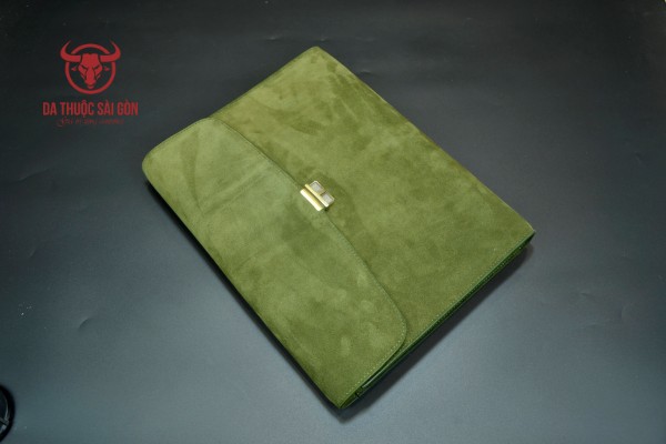 Cách làm sạch đồ da lộn nên biết