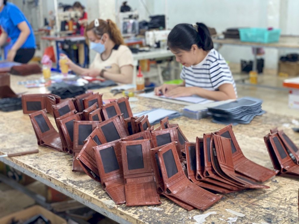 đặt làm đồ da theo yêu cầu