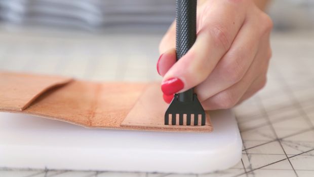 dạy làm ví da handmade