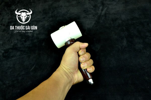 Những dụng cụ làm ví da không thể thiếu