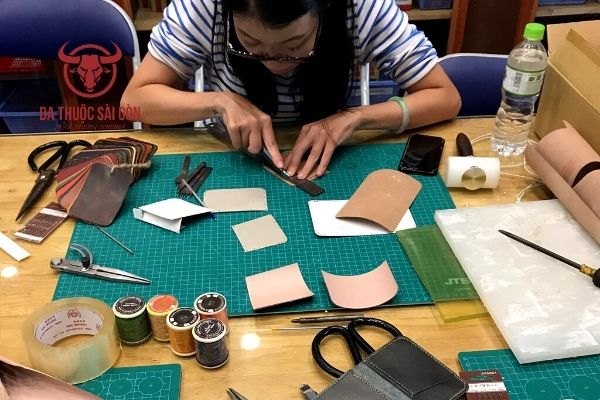 học làm ví da handmade