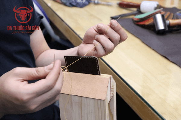 học nghề làm đồ da