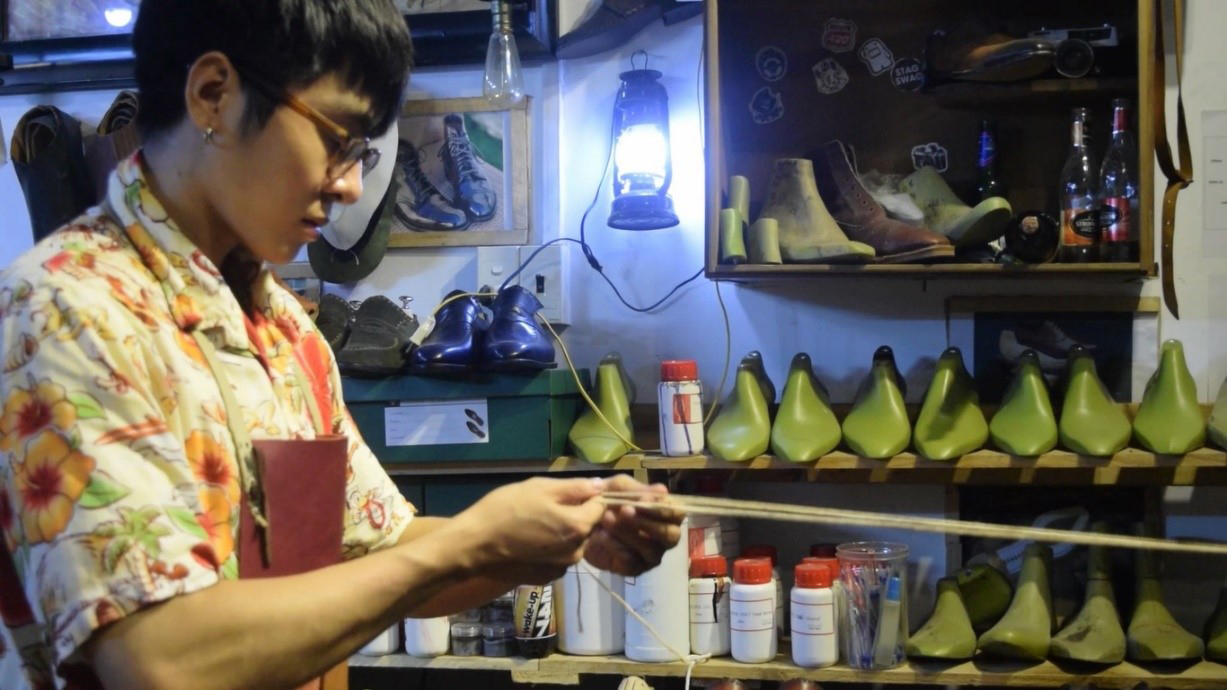 học nghề làm giày da