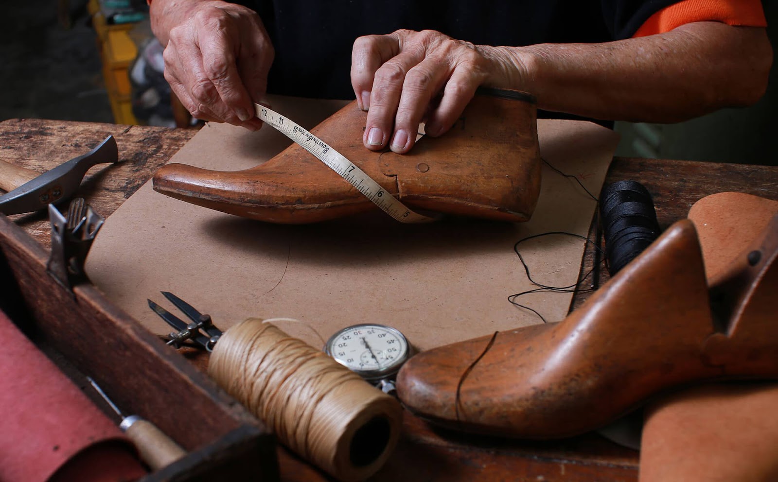 học nghề làm giày da