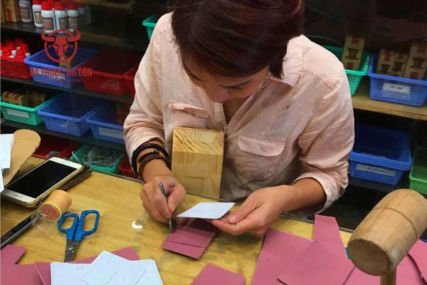 Làm đồ da handmade có gì thú vị?