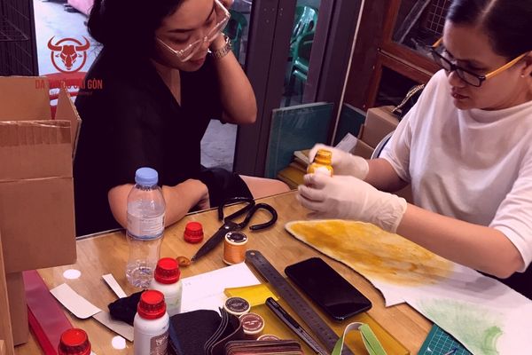 Nhận làm đồ da handmade hà nội theo yêu cầu giá tốt