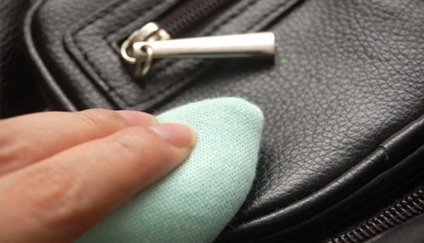 làm sạch đồ da bị bẩn