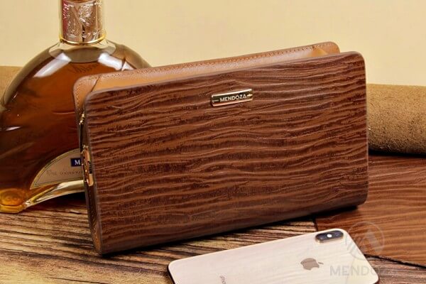 Cách làm sạch ví da