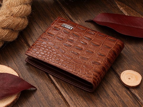 làm sạch ví da bò