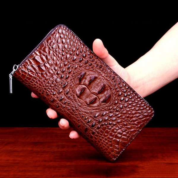 làm sạch ví da cá sấu