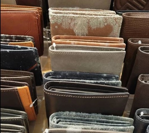 Làm sao để ví da không bị mốc