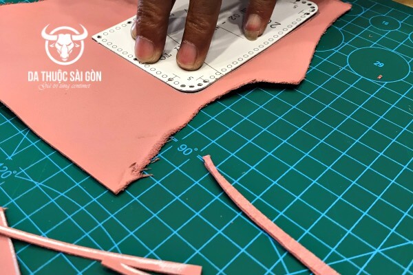 Làm ví handmade bằng da thật