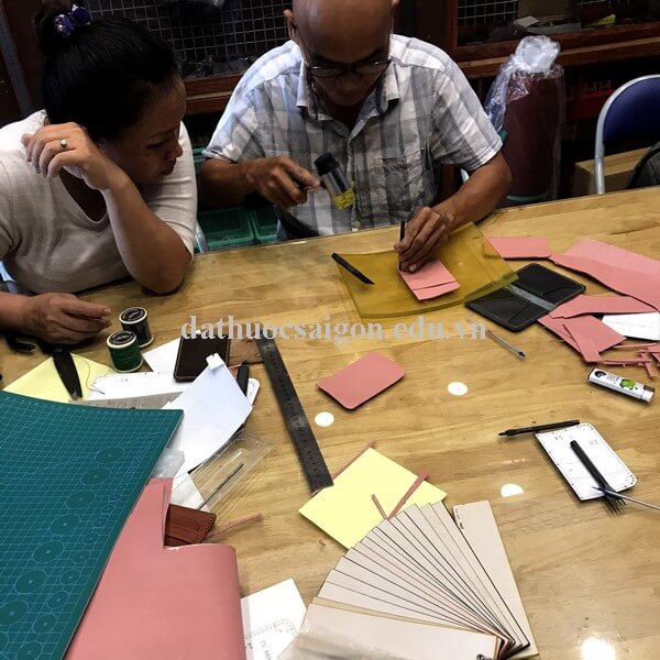 lớp học làm đồ da handmade ở hà nội