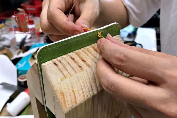 nhận làm ví da handmade
