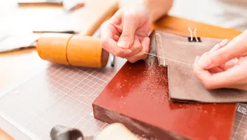 Cách làm ví đựng tiền bằng da đơn giản, tinh tế nhất