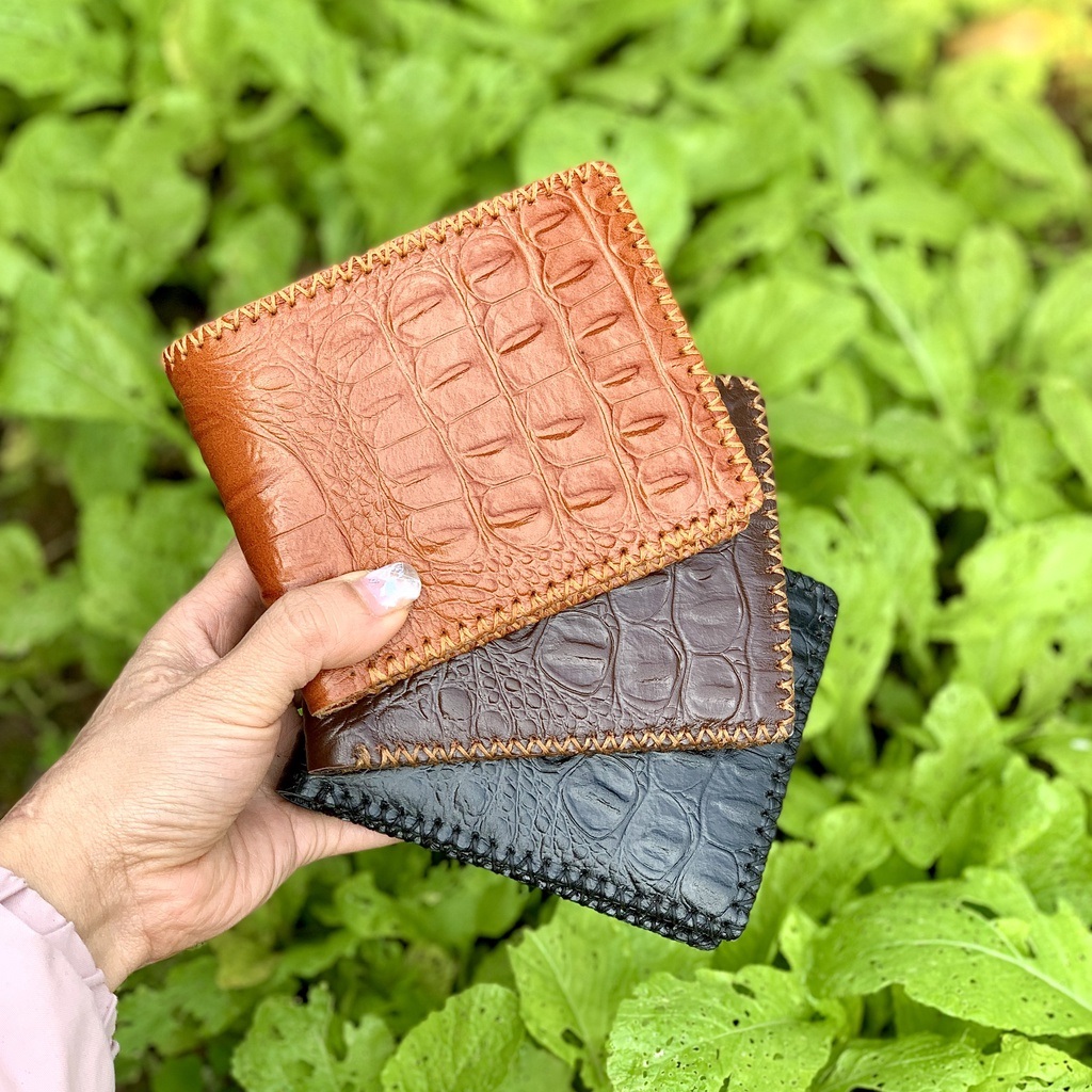 ví da bò dập vân cá sấu