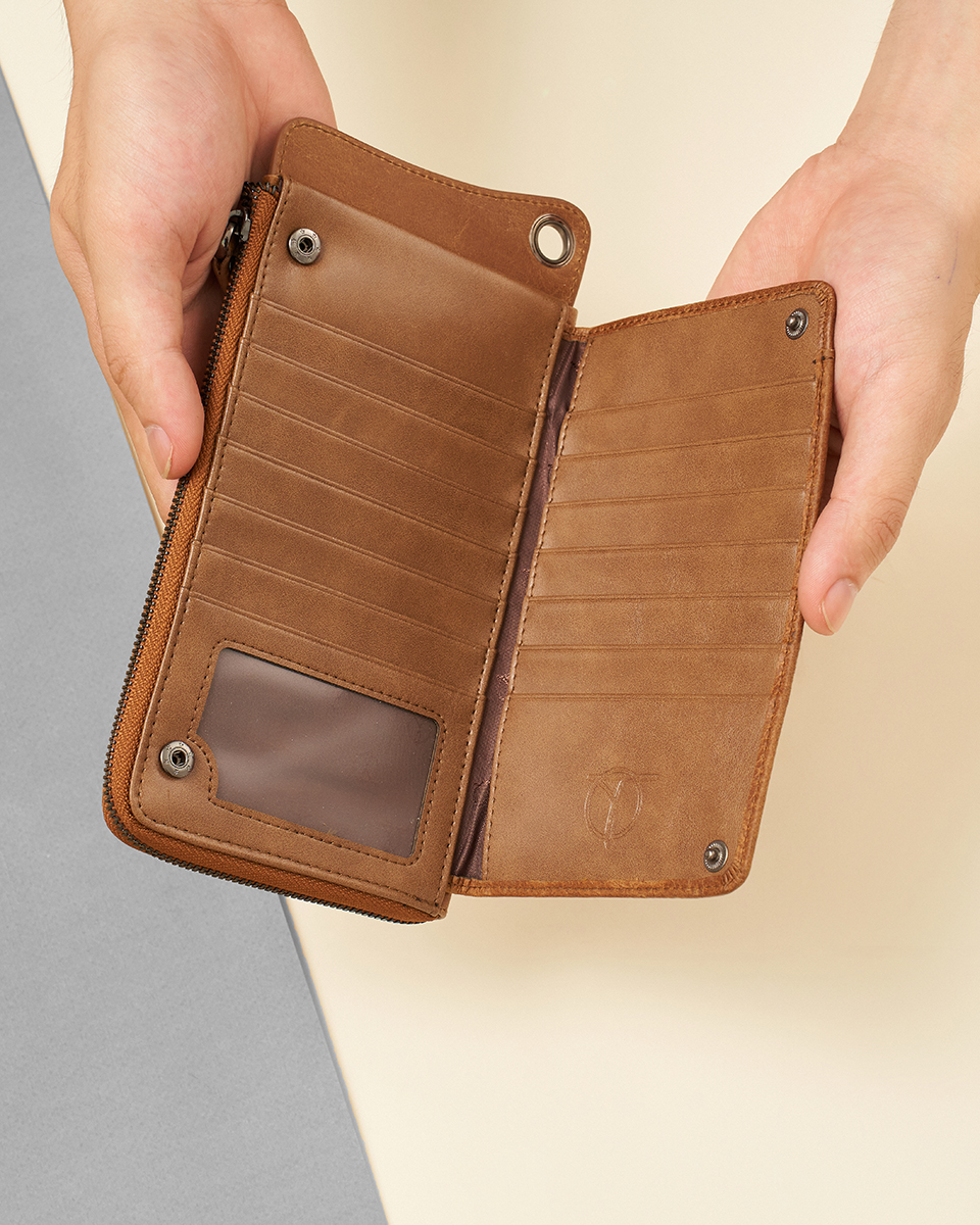 ví da bò sáp ngựa điên