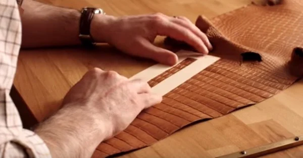 cách làm ví da cá sấu