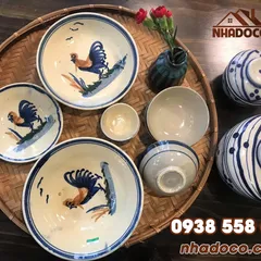 Tô chén kiểu xưa mang phong cách cổ điển, thích hợp sử dụng hoặc trang trí trong gia đình
