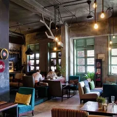Trang trí quán cafe theo phong cách cổ điển cần đảm bảo những yếu tố nào?