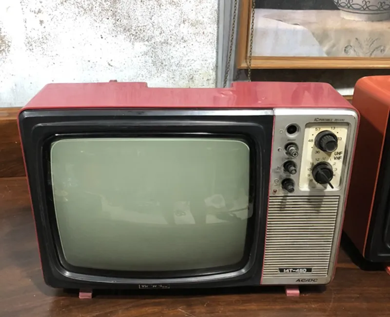 Tivi trắng đen