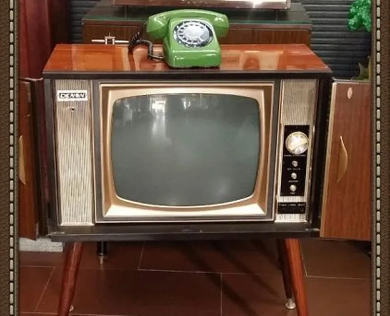 Tivi cửa lùa