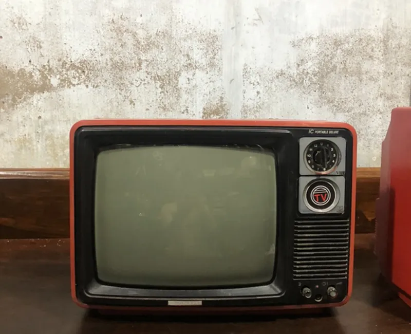 Tivi trắng đen