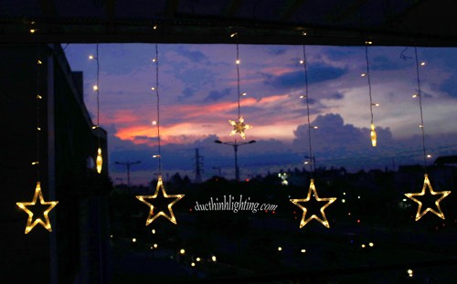 Dây Đèn LED Thả Rèm 12 Ngôi Sao Dây Đèn LED Thả Rèm 12 Ngôi Sao