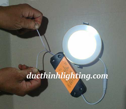 Đèn LED Âm Trần Tích Điện 7W Đèn LED Âm Trần Tích Điện 7W