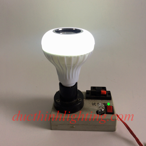 Đèn LED Đổi Màu Kèm Loa Bluetooth  Đèn LED Đổi Màu Kèm Loa Bluetooth