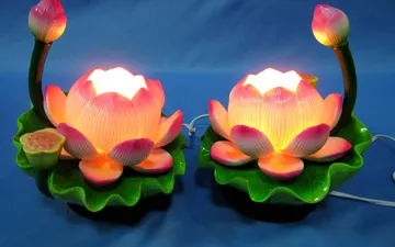 Các mẫu đèn hoa sen trang trí dịp tết nguyên đán
