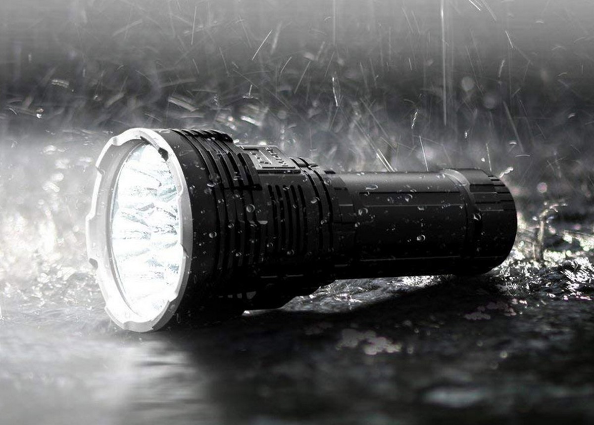 tim-hieu-ve-kha-nang-chong-nuoc-cua-den-pin