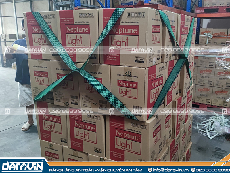 Ứng dụng dây thun ràng pallet - Bảo vệ hàng trên pallet Ứng dụng dây thun ràng pallet - Bảo vệ hàng trên pallet