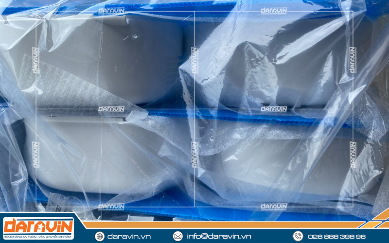 Giải pháp ràng hàng hiện tại là sử dụng màng PE và màng bọc nilon Giải pháp ràng hàng hiện tại là sử dụng màng PE và màng bọc nilon