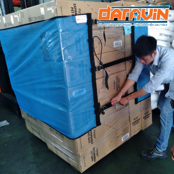 Hướng dẫn nhân thực hành các bước thao tác sử dụng lưới quấn pallet chuẩn Hướng dẫn nhân thực hành các bước thao tác sử dụng lưới quấn pallet chuẩn